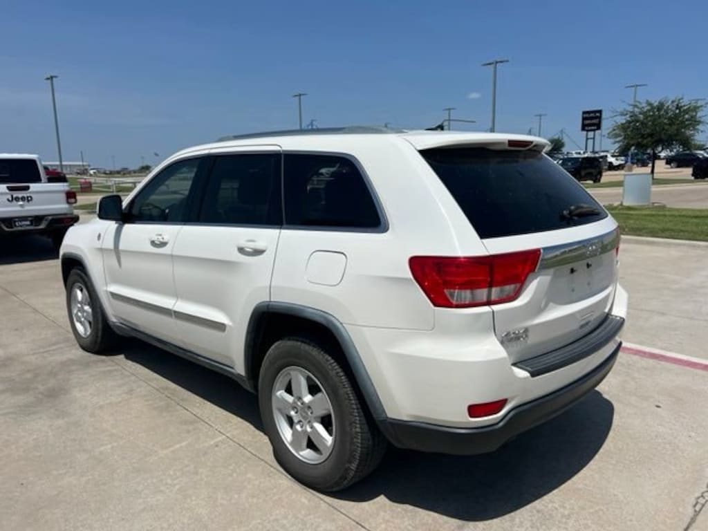 Used 2011 Jeep Grand Cherokee Laredo SUV