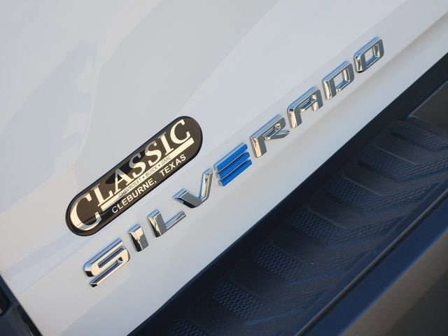 2026 Chevrolet Silverado EV LT - Photo 10