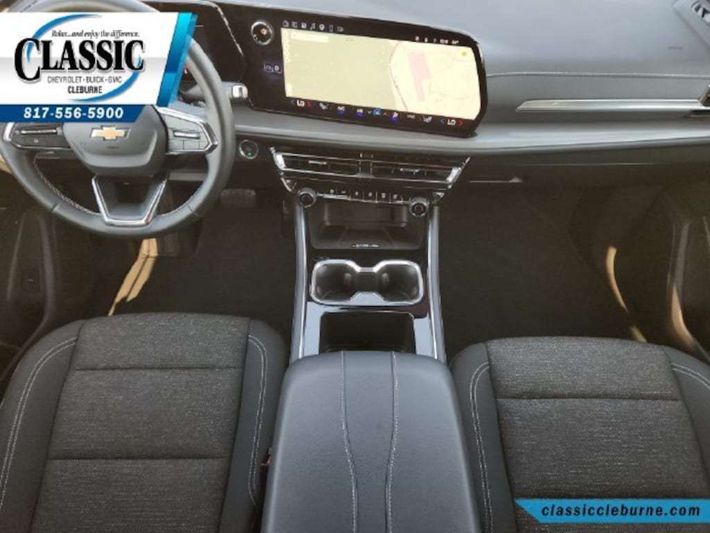 Used 2025 Chevrolet Traverse LT SUV