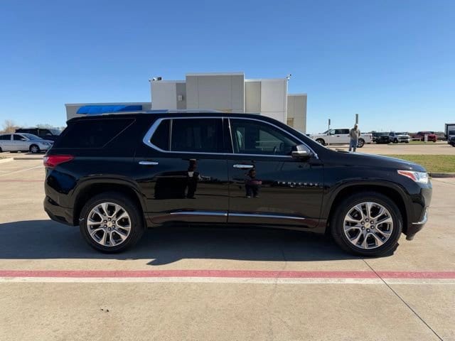 Used 2018 Chevrolet Traverse Premier with VIN 1GNEVJKWXJJ227214 for sale in Cleburne, TX