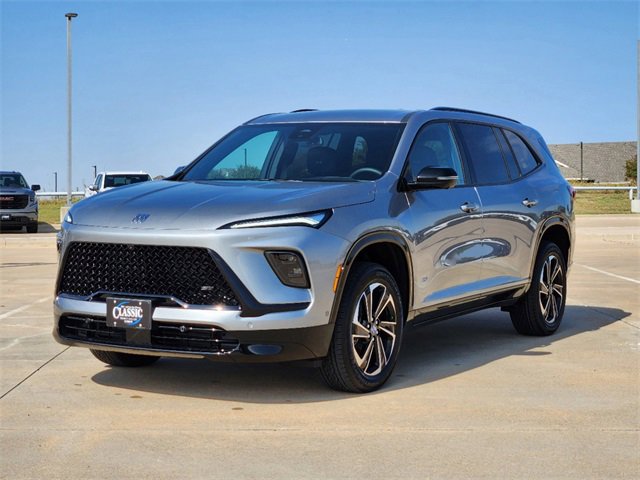 2025 Buick Enclave Sport Touring photo 3