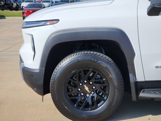2026 Chevrolet Silverado EV LT - Photo 8