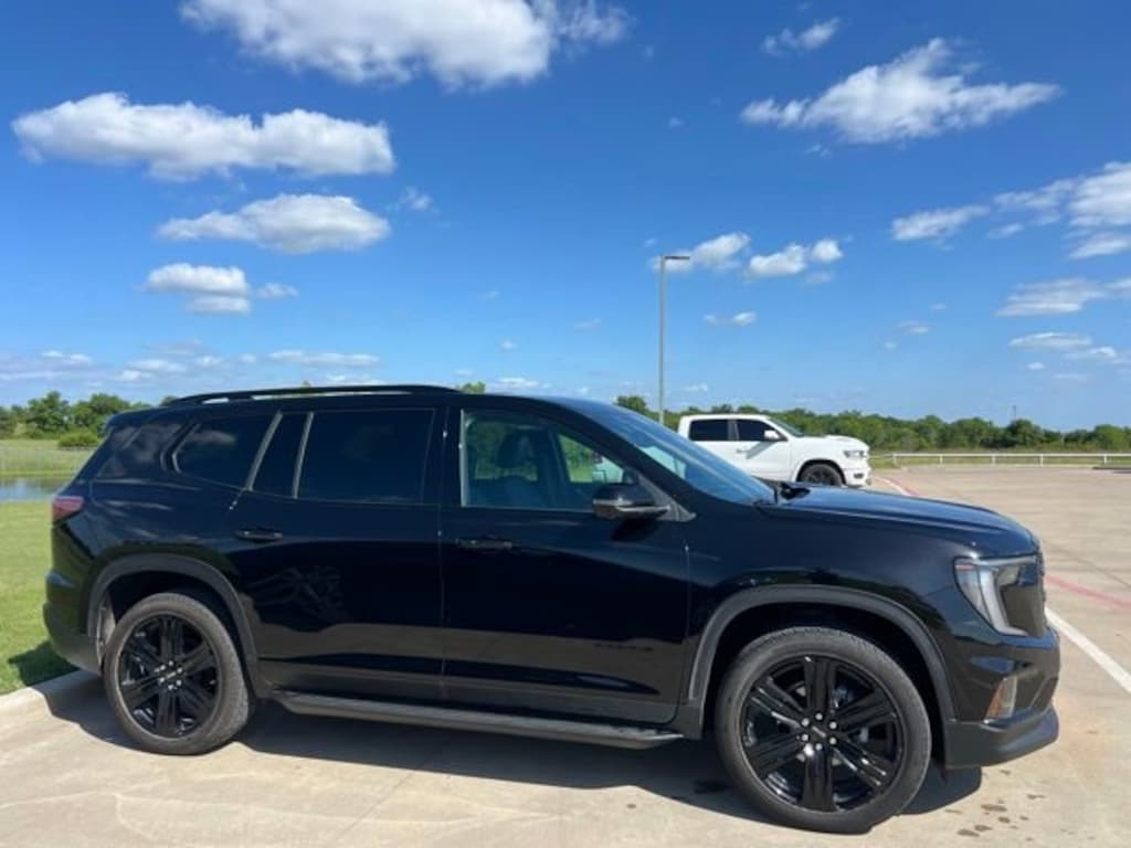 Used 2025 GMC Acadia Elevation SUV