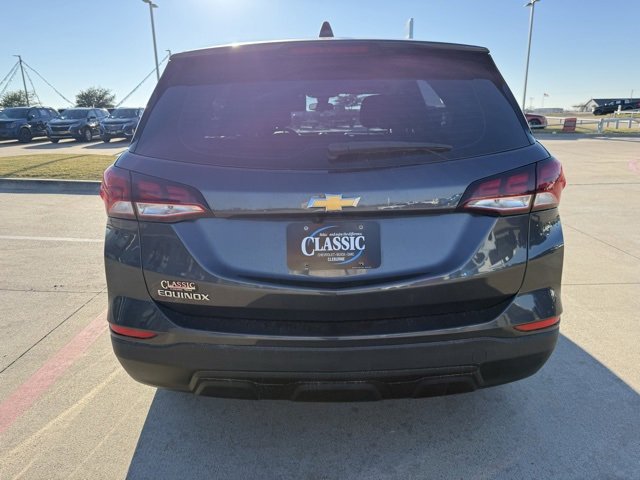 2022 Chevrolet Equinox LS photo 4