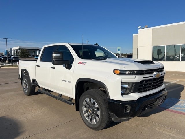 2025 Chevrolet Silverado 2500HD Custom's photo