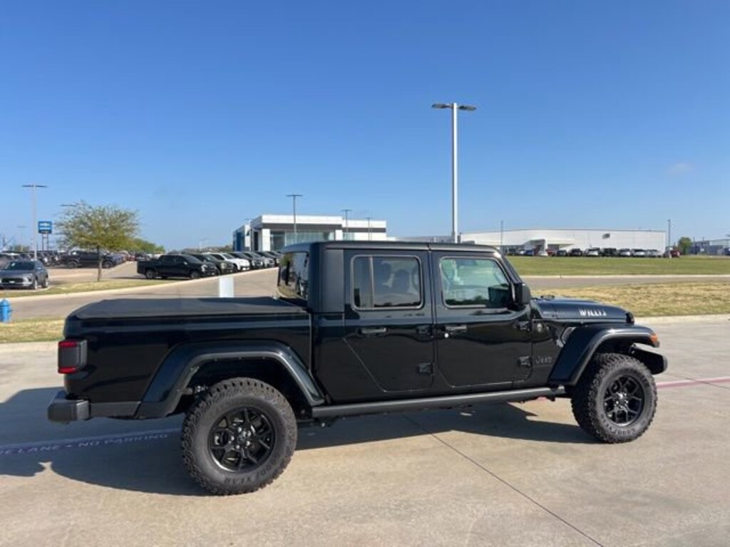 Used 2024 Jeep Gladiator Willys