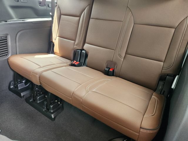 2026 Chevrolet Suburban High Country - Photo 21