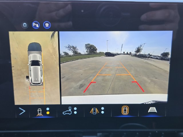 2027 Chevrolet Equinox LT - Photo 15