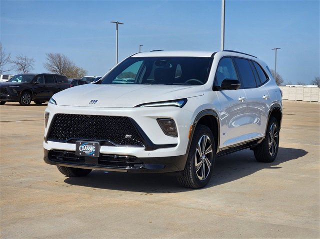 2025 Buick Enclave Sport Touring photo 3