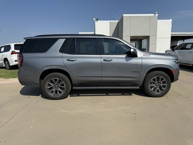 2021 Chevrolet Tahoe Z71 photo 2