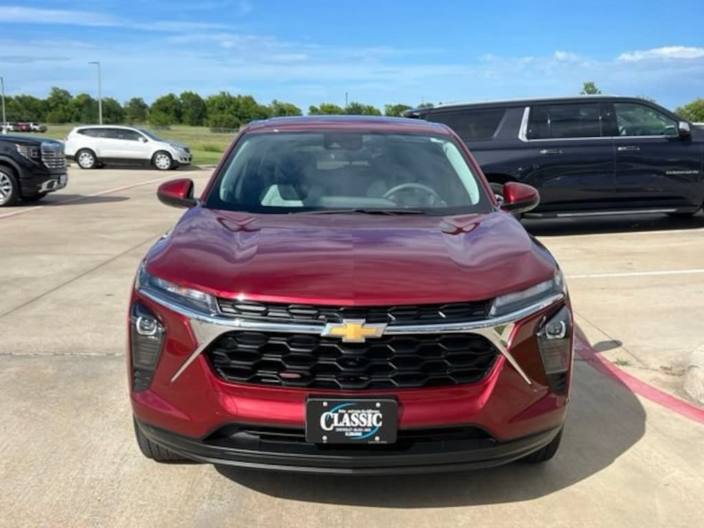 Used 2025 Chevrolet Trax LS SUV