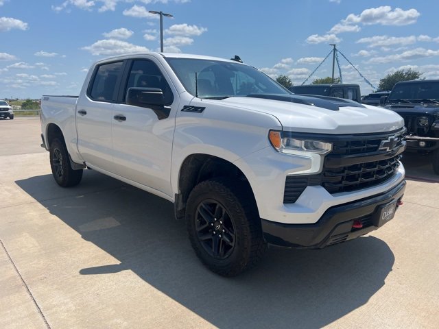 2023 Chevrolet Silverado 1500 LT Trail Boss photo 3