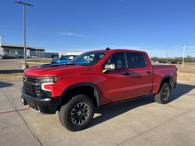 2024 Chevrolet Silverado 1500 ZR2's photo
