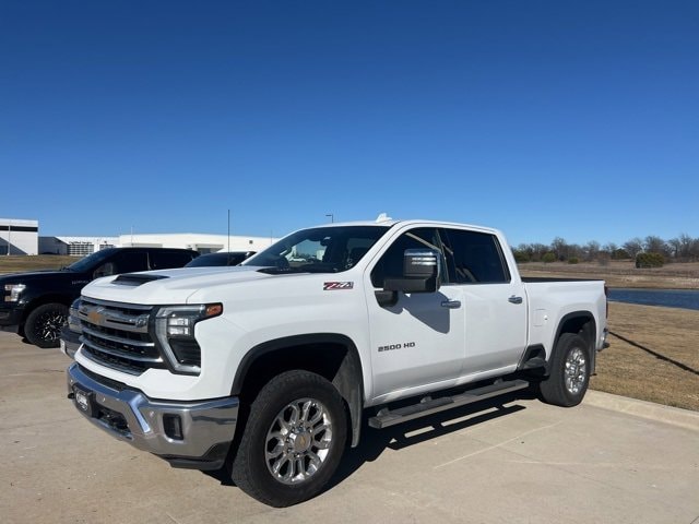 2025 Chevrolet Silverado 2500HD LTZ's photo