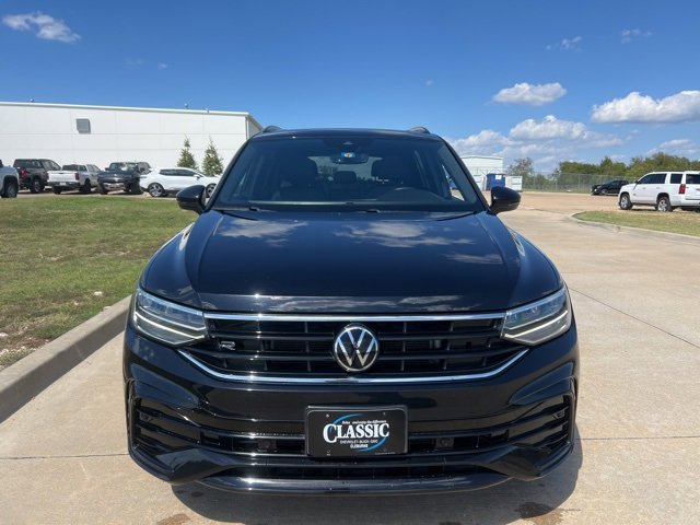 2023 Volkswagen Tiguan SE R-Line Black photo 2