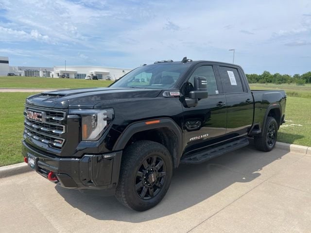 2025 GMC Sierra 4WD Crew Cab Standard Box AT4's photo