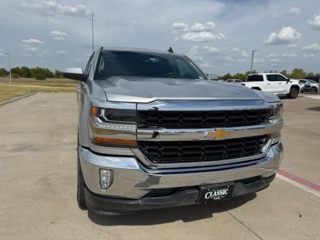 Used 2018 Chevrolet Silverado 1500 LT w/1LT Truck Crew Cab
