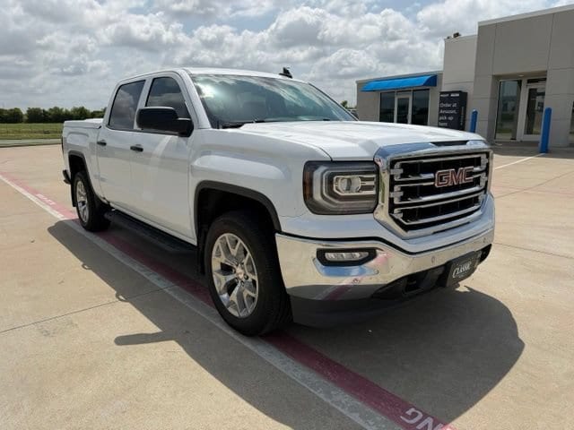 2018 GMC Sierra 4WD Crew Cab Short Box SLT's photo
