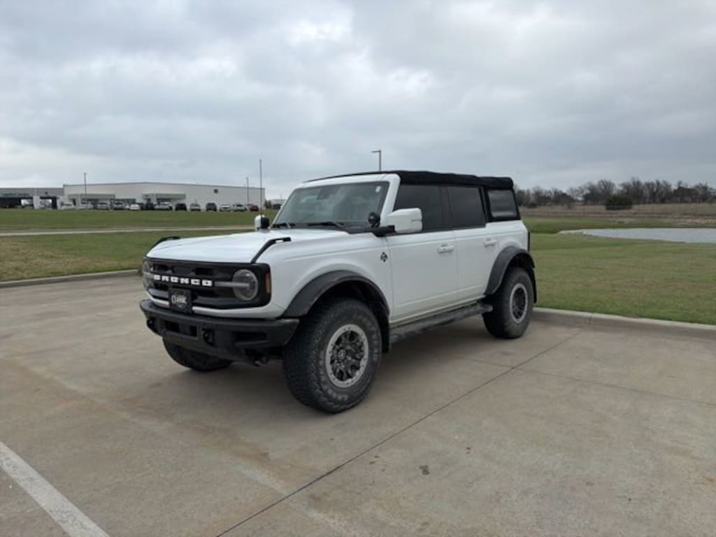 Used 2023 Ford Bronco Base