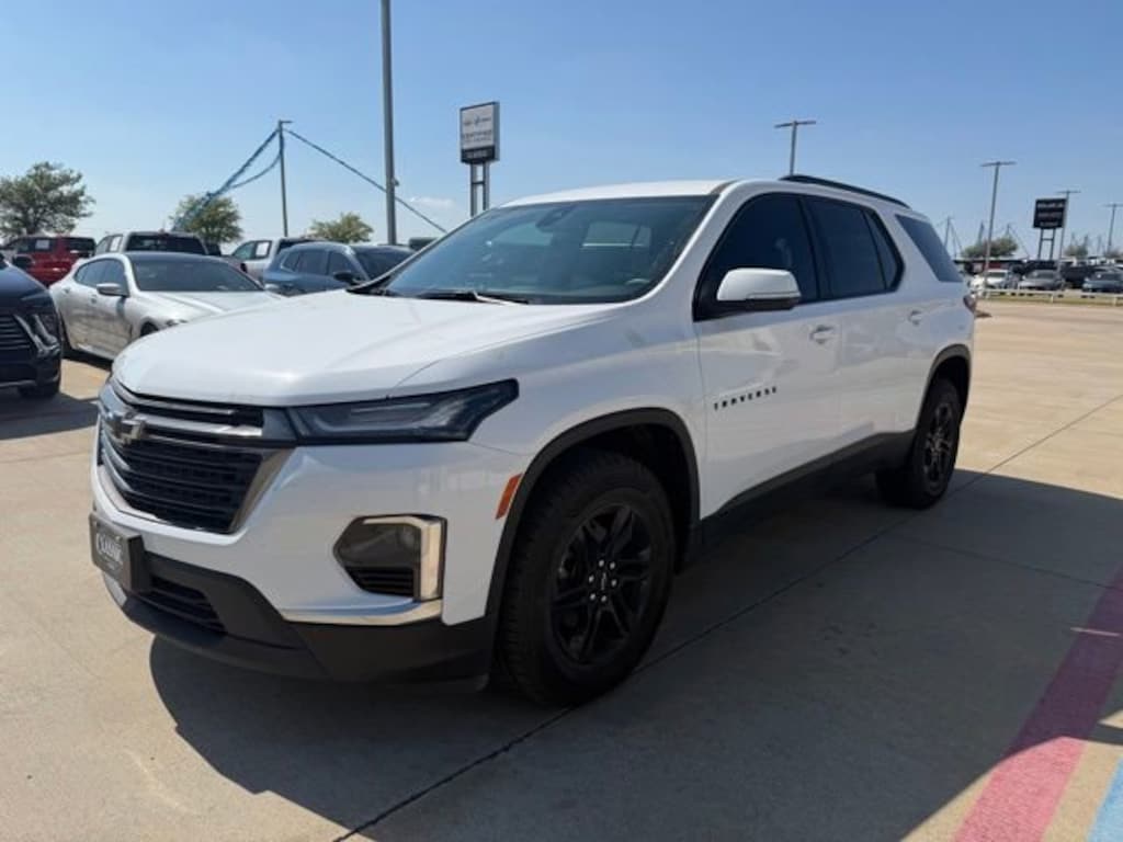 Used 2023 Chevrolet Traverse LT Cloth SUV