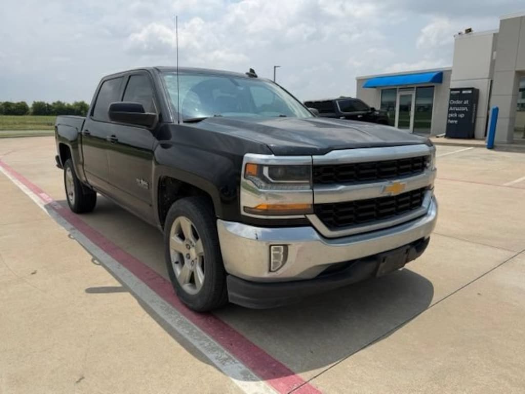 Used 2018 Chevrolet Silverado 1500 LT w/1LT Truck Crew Cab