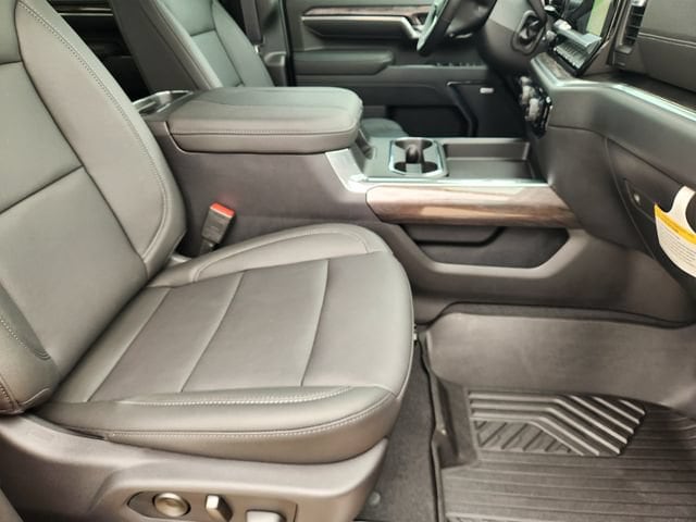 2026 Chevrolet Silverado 2500 HD LTZ - Photo 12