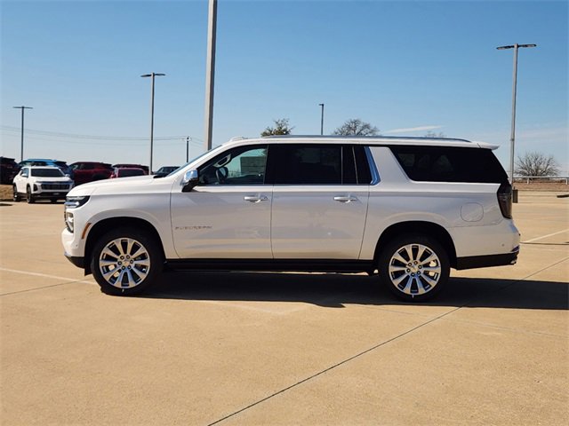2025 Chevrolet Suburban Premier photo 4