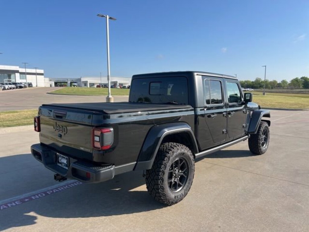 Used 2024 Jeep Gladiator Willys