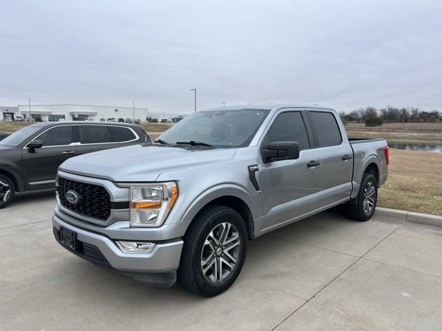 2021 Ford F-150 XL's photo