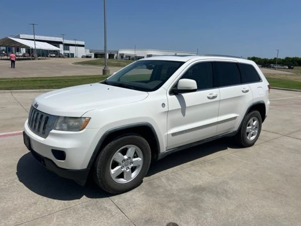 Used 2011 Jeep Grand Cherokee Laredo SUV