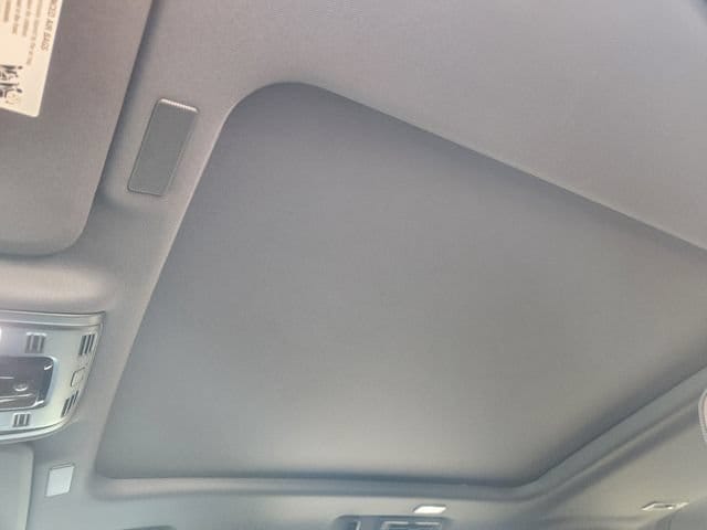 2026 Chevrolet Suburban High Country - Photo 19