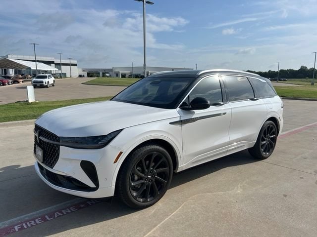 2024 Lincoln Nautilus Black Label AWD's photo