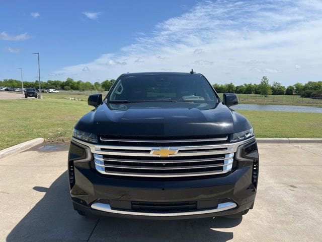 2024 Chevrolet Suburban High Country - Photo 2