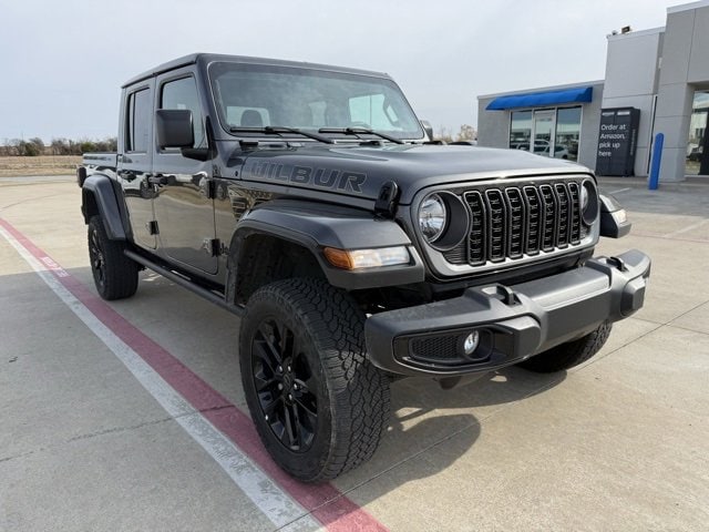 2024 Jeep Gladiator Nighthawk's photo