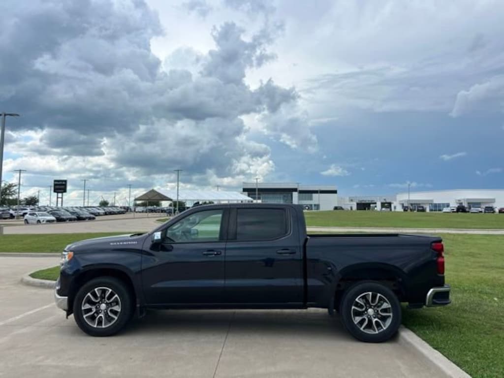 Used 2023 Chevrolet Silverado 1500 LT w/1LT Truck Crew Cab