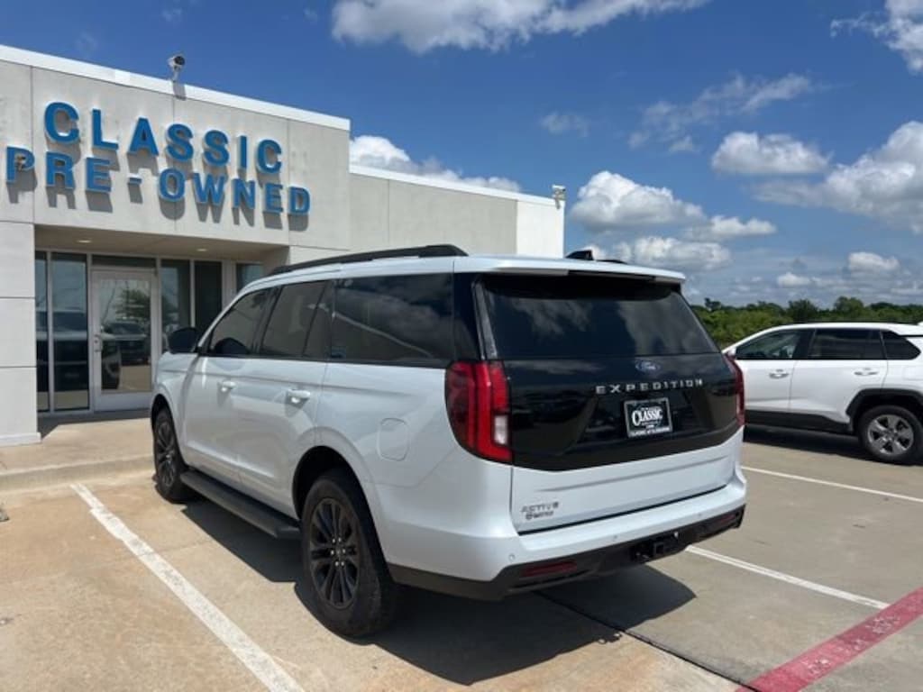 Used 2025 Ford Expedition Active SUV