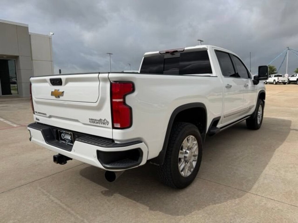Used 2024 Chevrolet Silverado 2500 HD High Country Truck Crew Cab