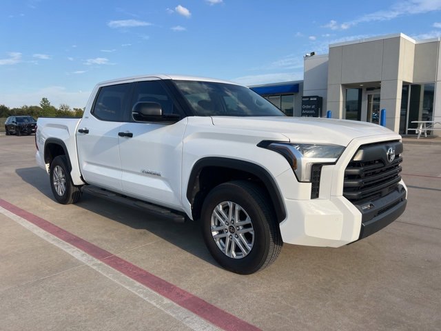 2024 Toyota Tundra SR5 CrewMax photo 4