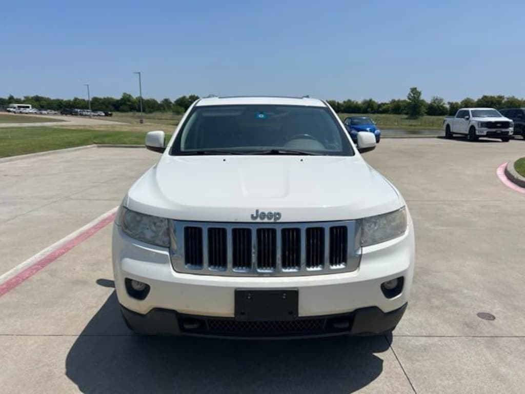 Used 2011 Jeep Grand Cherokee Laredo SUV