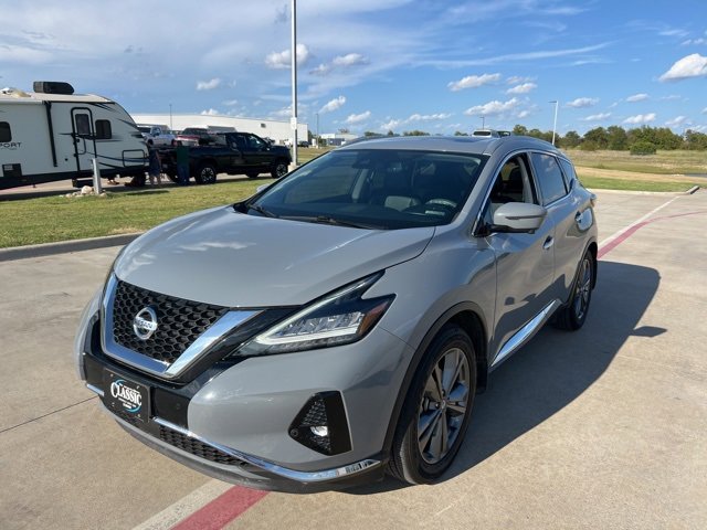 2021 Nissan Murano Platinum photo 2