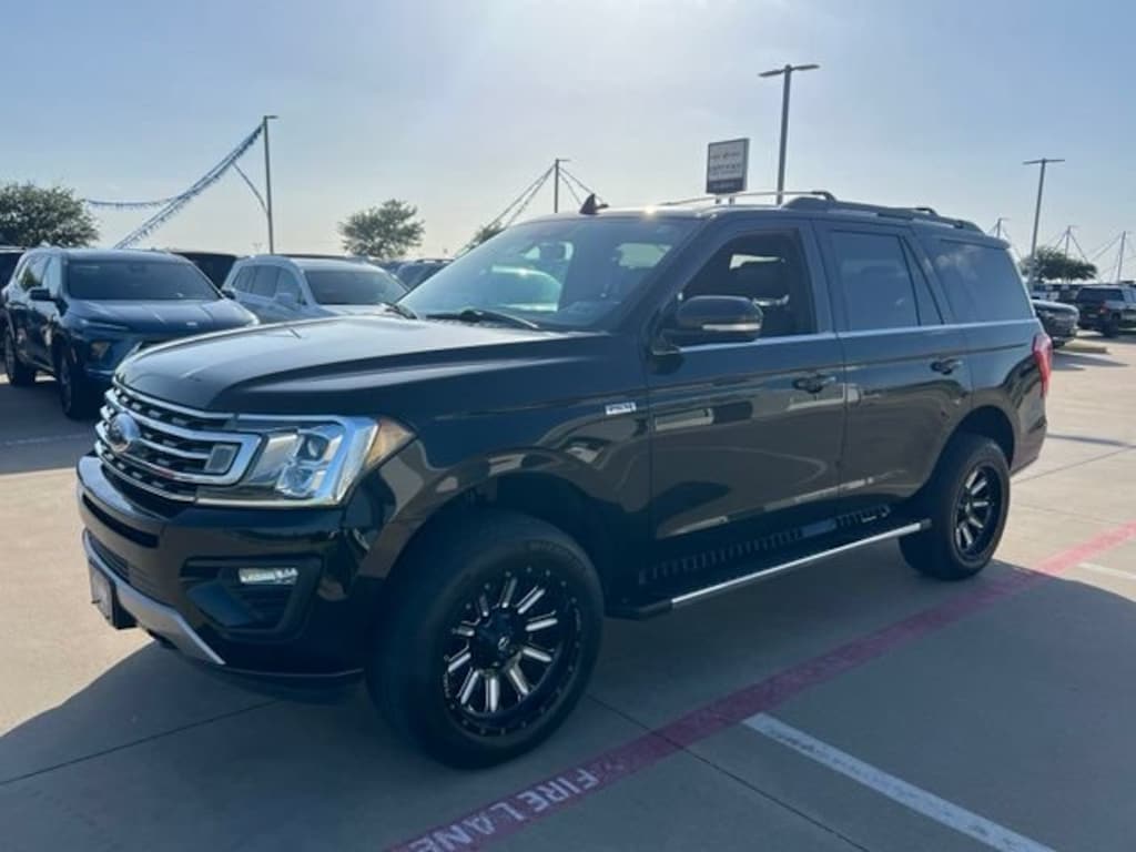 Used 2018 Ford Expedition XLT SUV