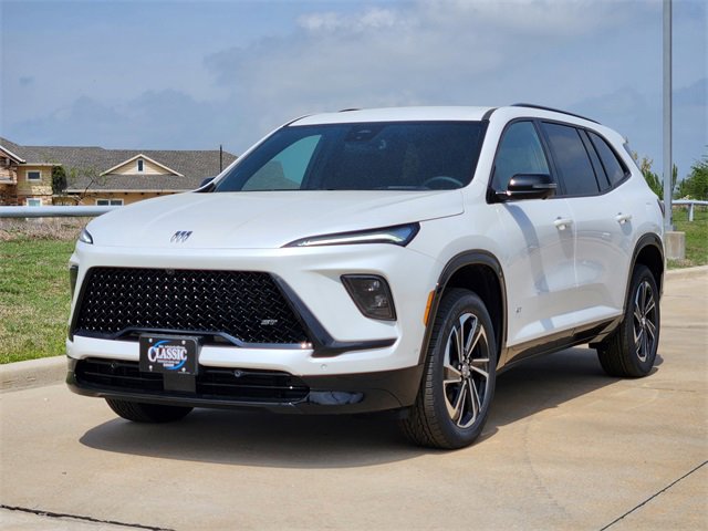 2025 Buick Enclave Sport Touring photo 3