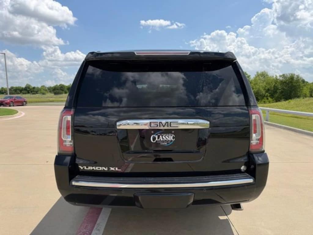 Used 2018 GMC Yukon XL Denali SUV