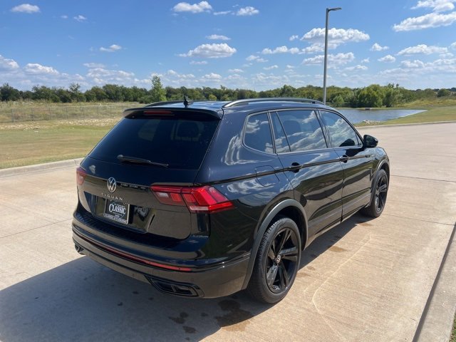 2023 Volkswagen Tiguan SE R-Line Black photo 4