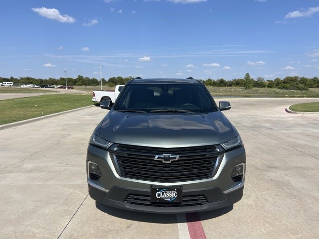 2023 Chevrolet Traverse photo 2