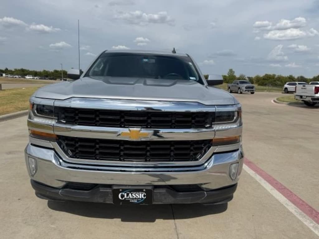 Used 2018 Chevrolet Silverado 1500 LT w/1LT Truck Crew Cab