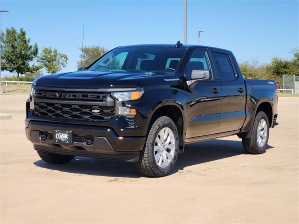 New 2026 Chevrolet Silverado 1500 Custom Truck