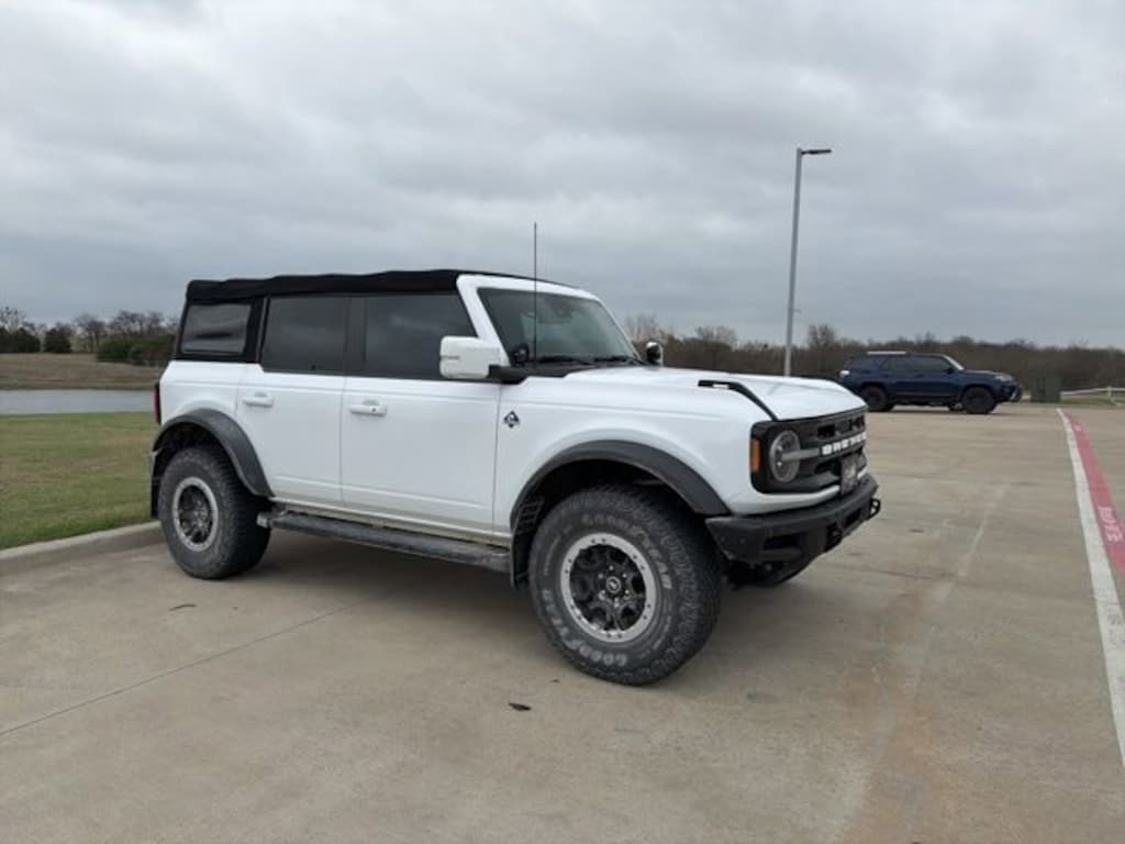 Used 2023 Ford Bronco Base