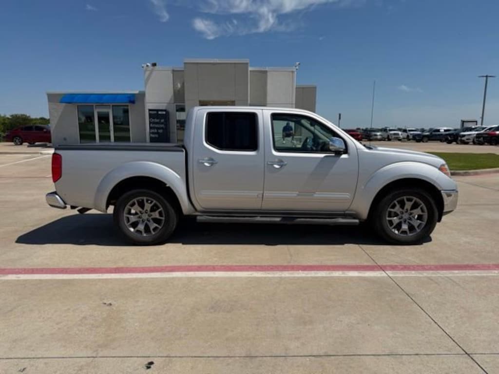 Used 2019 Nissan Frontier SL Truck Crew Cab