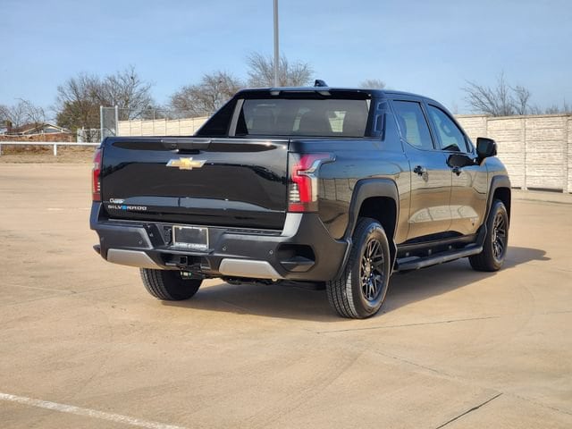 2026 Chevrolet Silverado EV LT - Photo 7